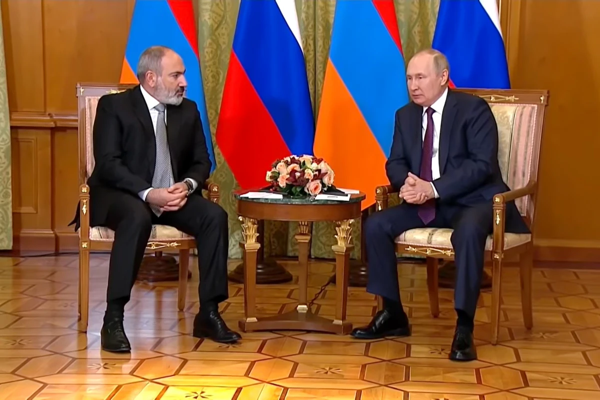 Putin: Üçtərəfli görüşdə hansısa razılaşmaların əldə ediləcəyinə ümidvaram - VİDEO