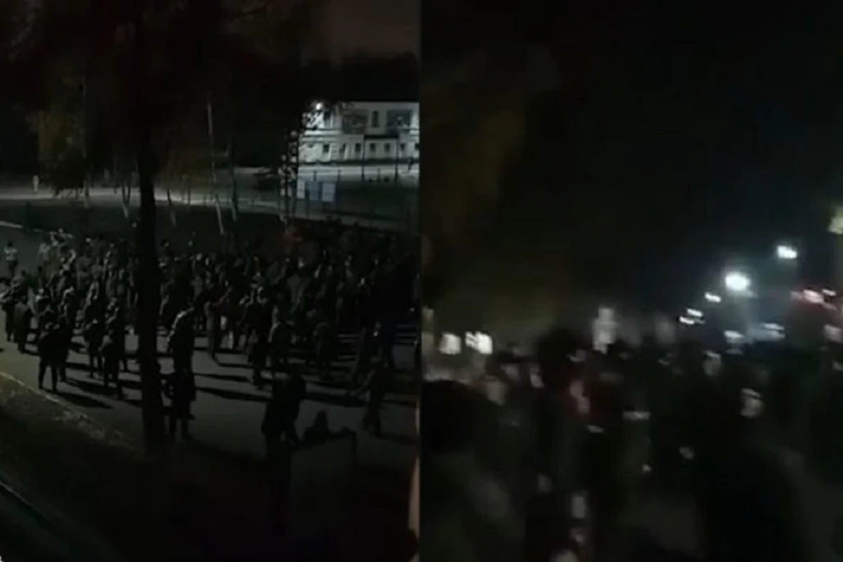 В России мобилизованные устроили акцию протеста в воинской части - ВИДЕО