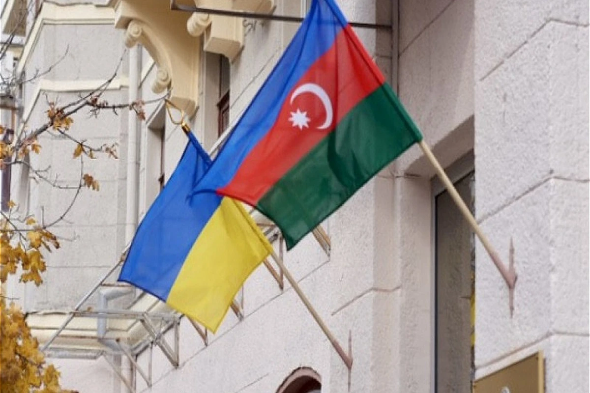 Azərbaycan səfirliyi Ukraynadakı mövcud durumla bağlı vətəndaşlara müraciət edib