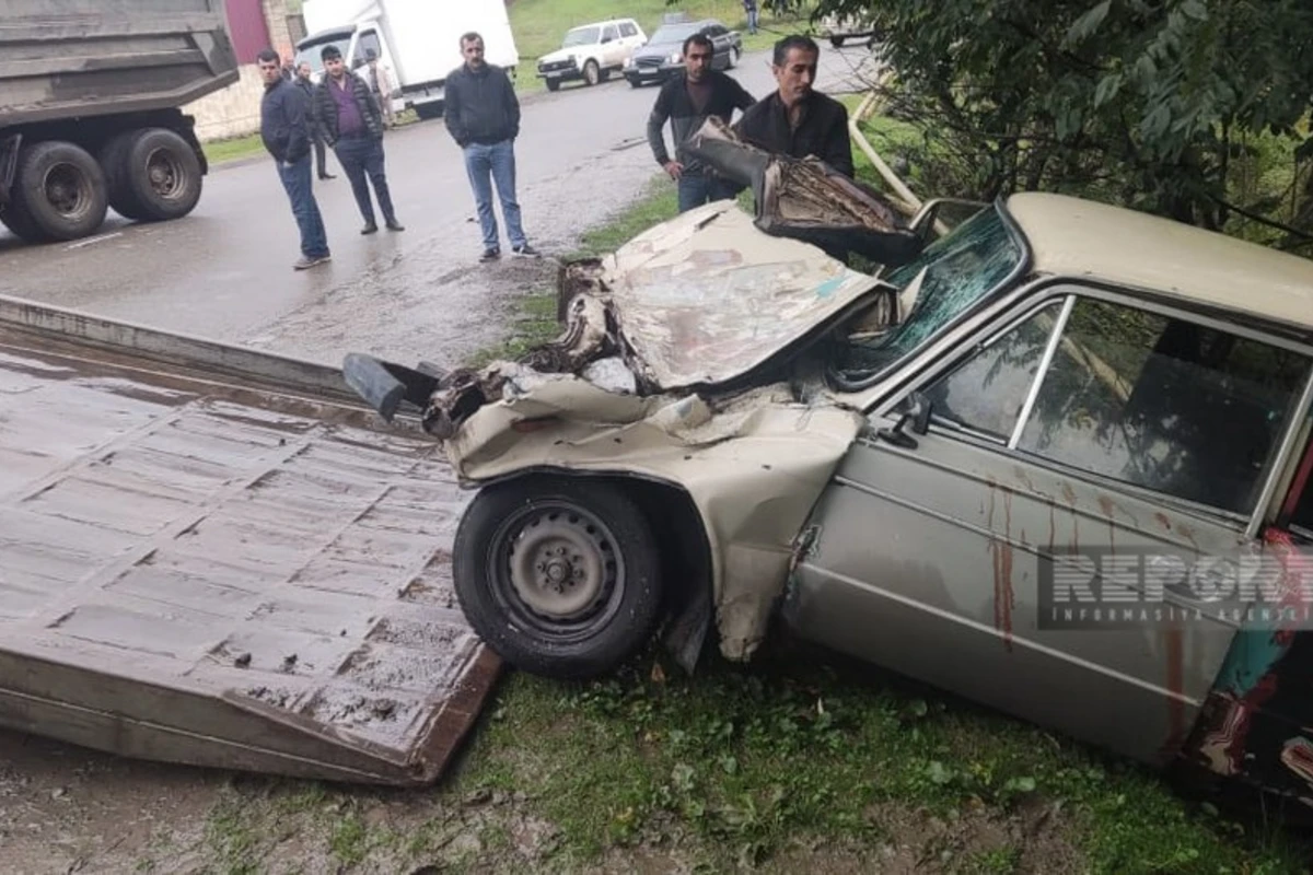 KamAZ minik avtomobili ilə toqquşub: Yaralılar var - FOTO