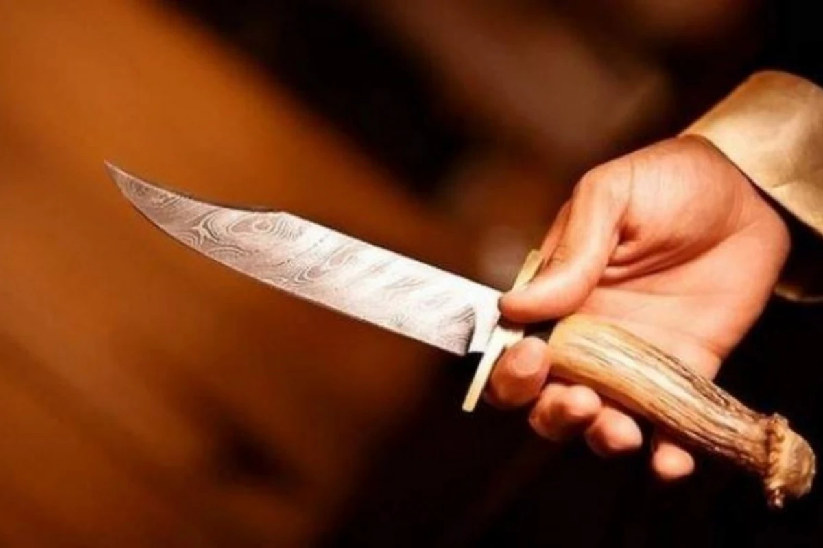 Bakıda azyaşlı bıçaqla hədələnib