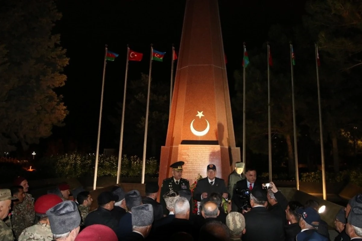 Zəfər Günü ərəfəsində türkiyəli qazilər Bakıya səfər edib - FOTO