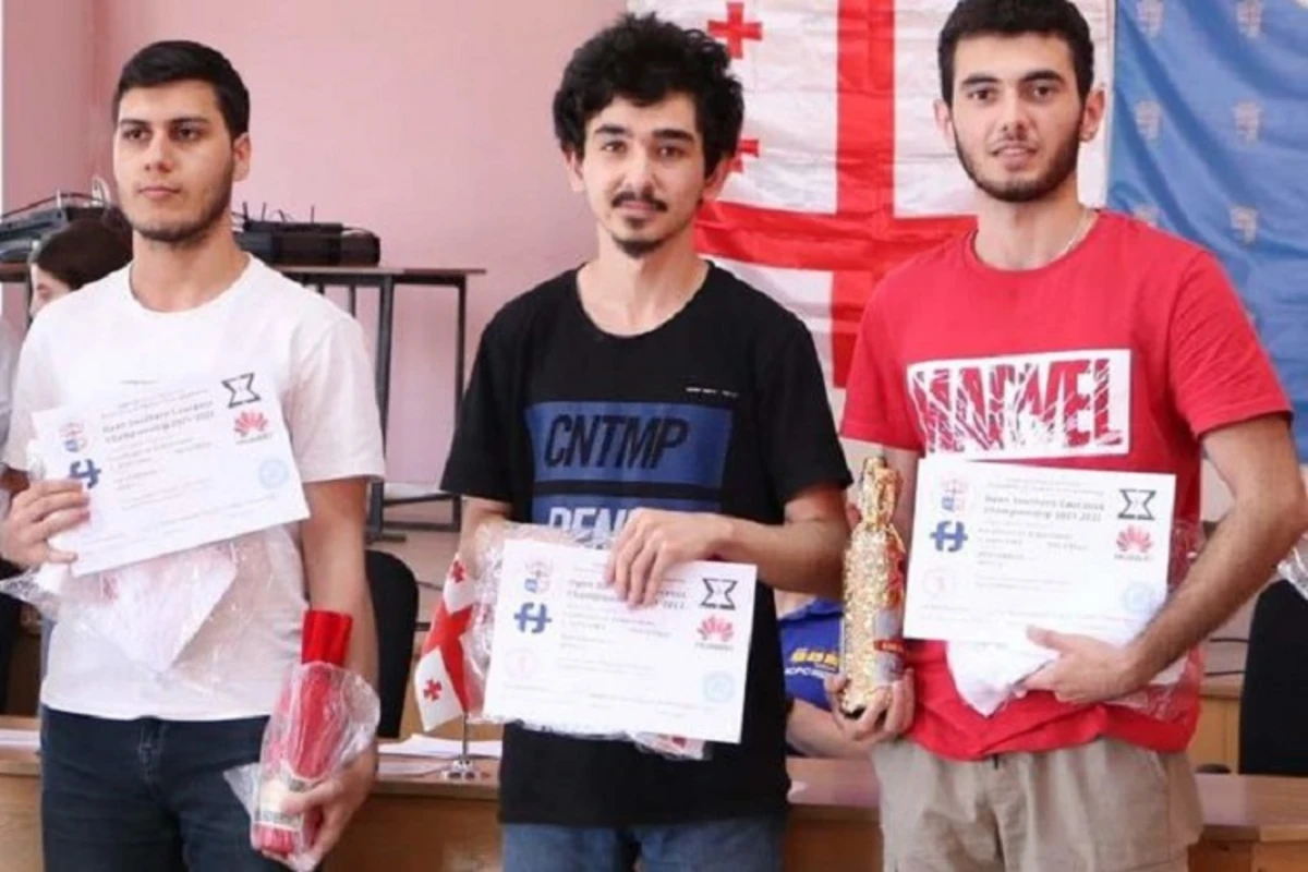 Azərbaycanlı tələbələr ilk dəfə Beynəlxalq Proqramlaşdırma Müsabiqəsinin finalına çıxıblar