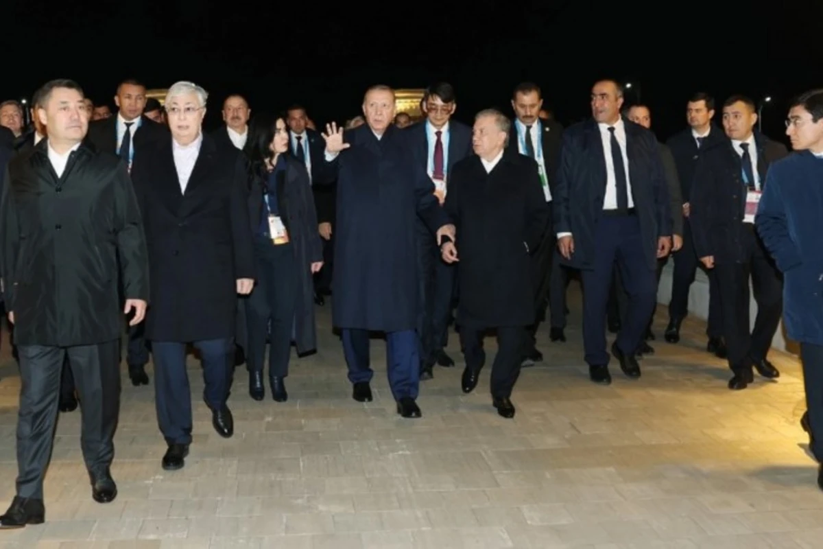 Azərbaycan Prezidenti Səmərqənddə qeyri-rəsmi şam yeməyində iştirak edib - YENİLƏNİB - FOTO