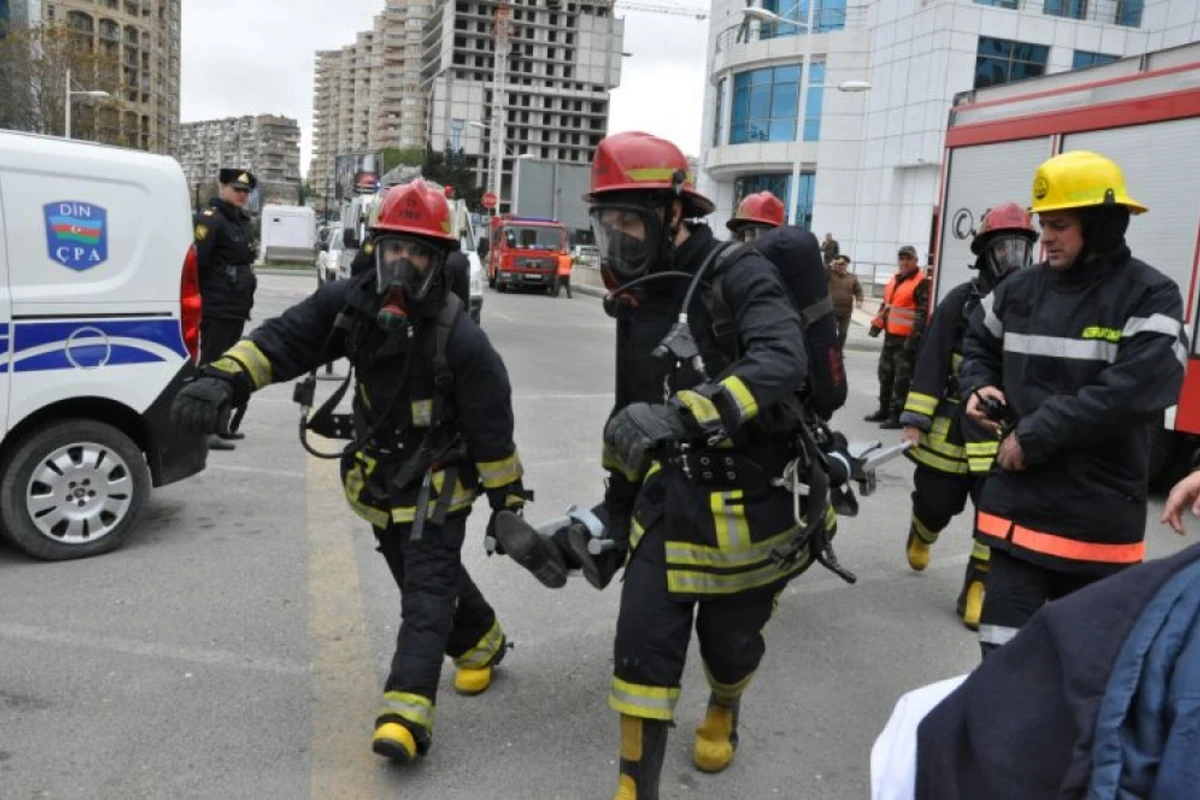 FHN: Ötən sutka ərzində 17 yanğına çıxış olub, 10 nəfər xilas edilib - VİDEO FHN: Ötən sutka ərzində 17 yanğına çıxış olub, 10 nəfər xilas edilib - VİDEO