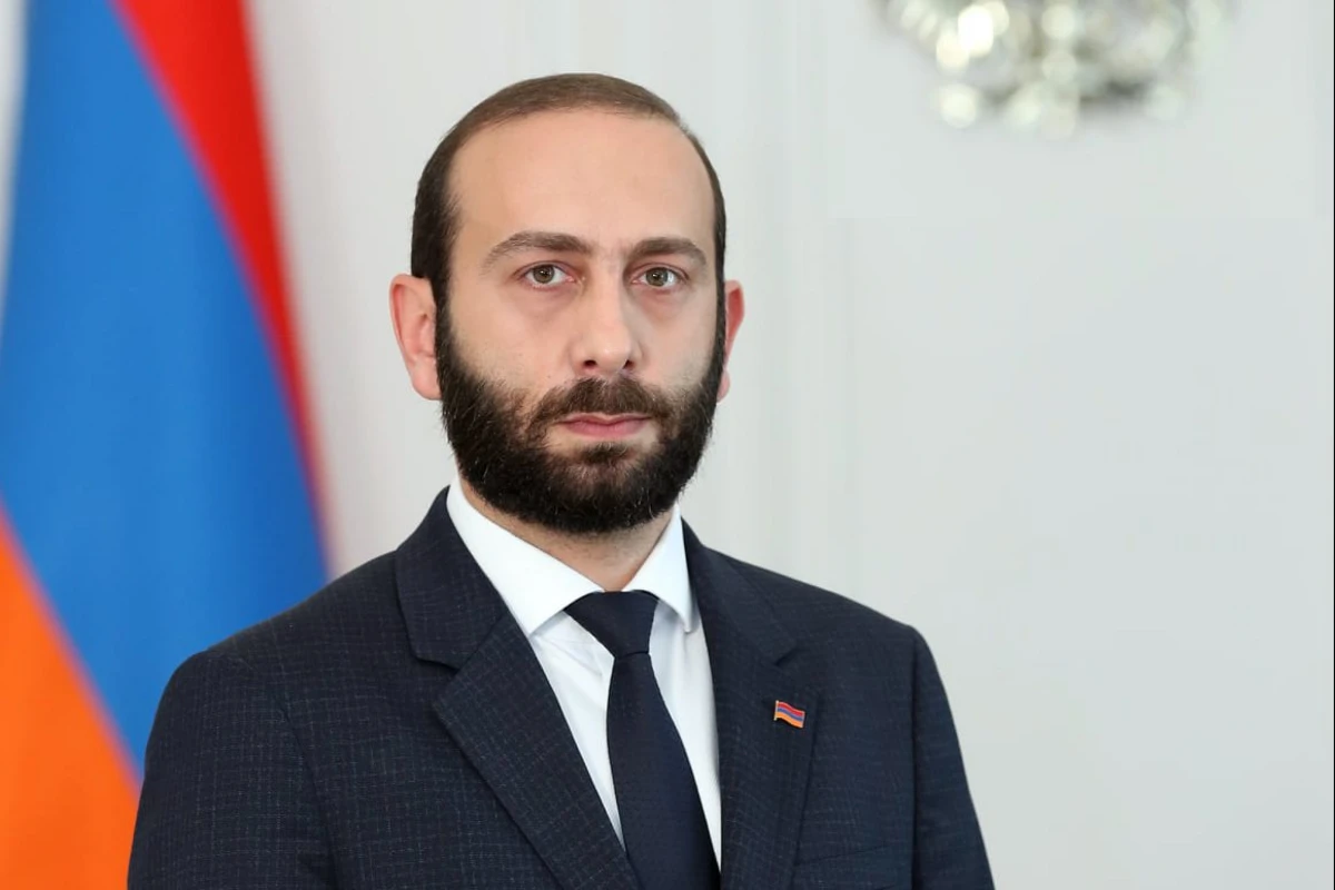 Глава МИД Армении выразил соболезнования Чавушоглу