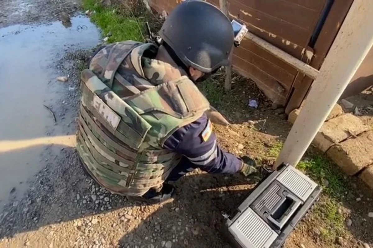 В Баку найден артиллерийский снаряд - ВИДЕО