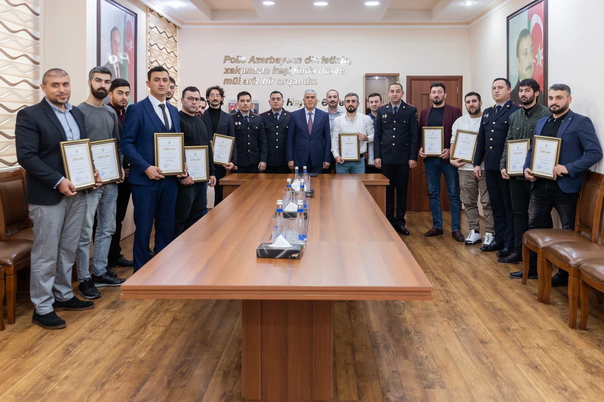 DİN 21 blogeri mükafatlandırdı - FOTO