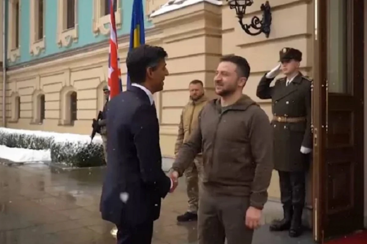 Риши Сунак встретился с Зеленским в Киеве - ВИДЕО Риши Сунак встретился с Зеленским в Киеве - ВИДЕО