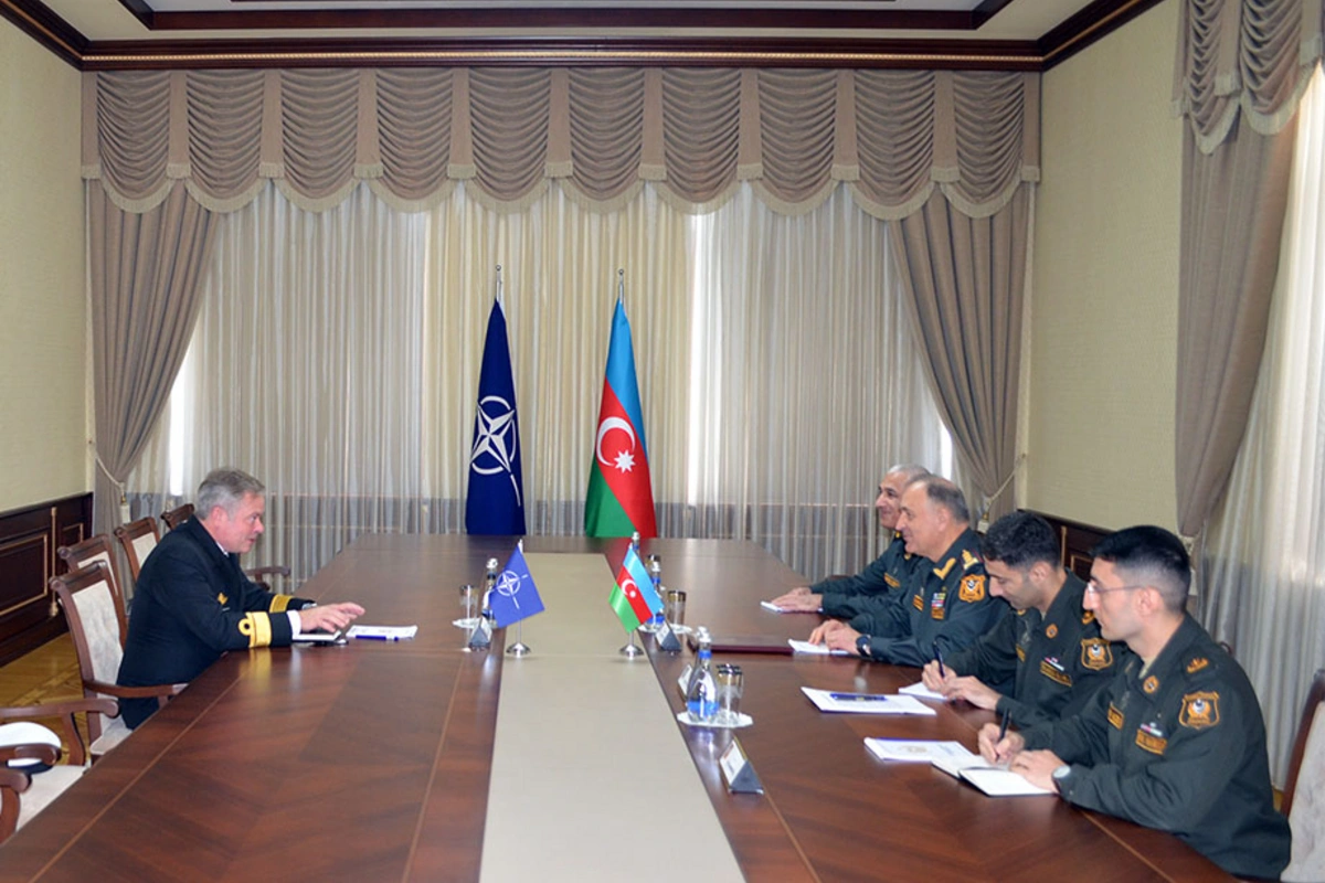 Kərim Vəliyev NATO-nun Müttəfiq Qüvvələrin Avropadakı Baş Qərargah rəisinin müavini ilə görüşüb - FOTO
