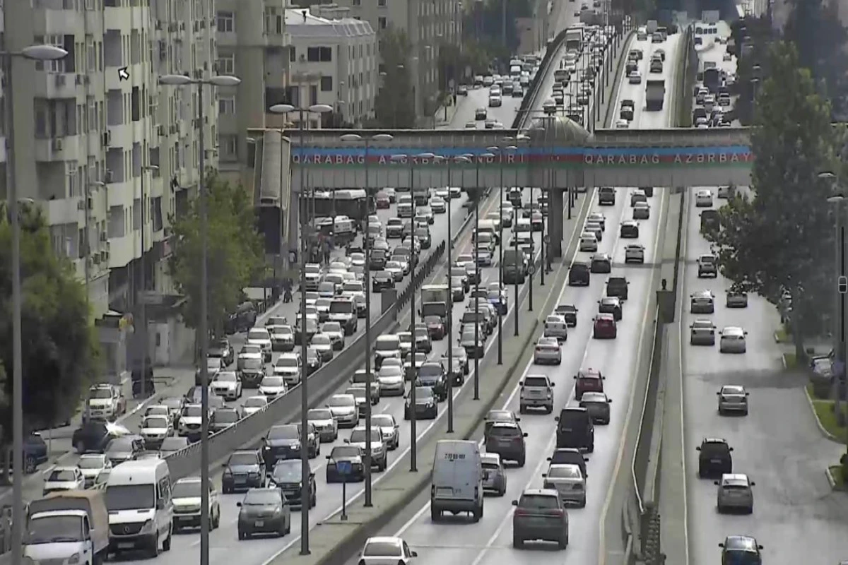 Bakıda 15 küçə və prospektdə sıxlıq var - SİYAHI
