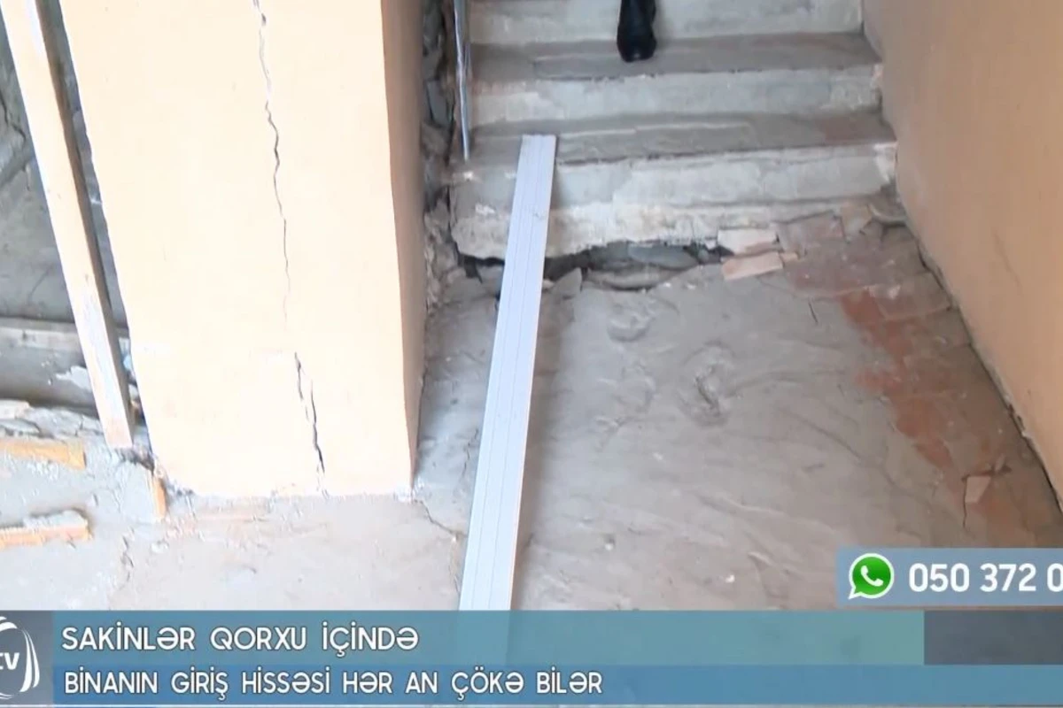Evinə girəndə və çıxanda qorxu içində yaşayanlar - Xırdalanda bu bina hər an çökə bilər - VİDEO