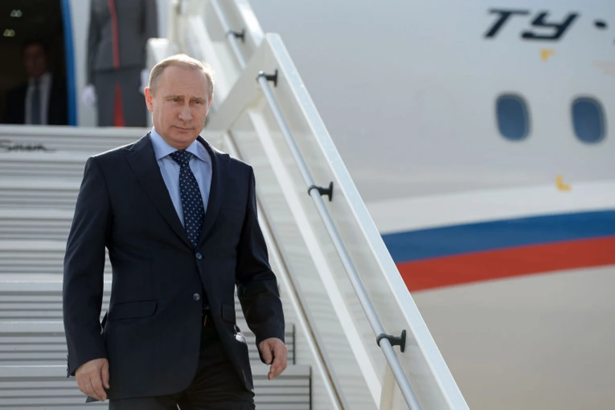 Путин отправился в Армению