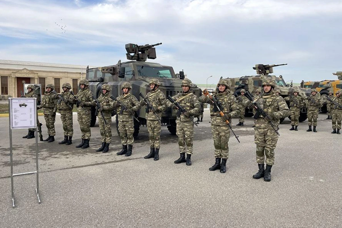 Представители НАТО ознакомились с боевой техникой ВС Азербайджана - ФОТО