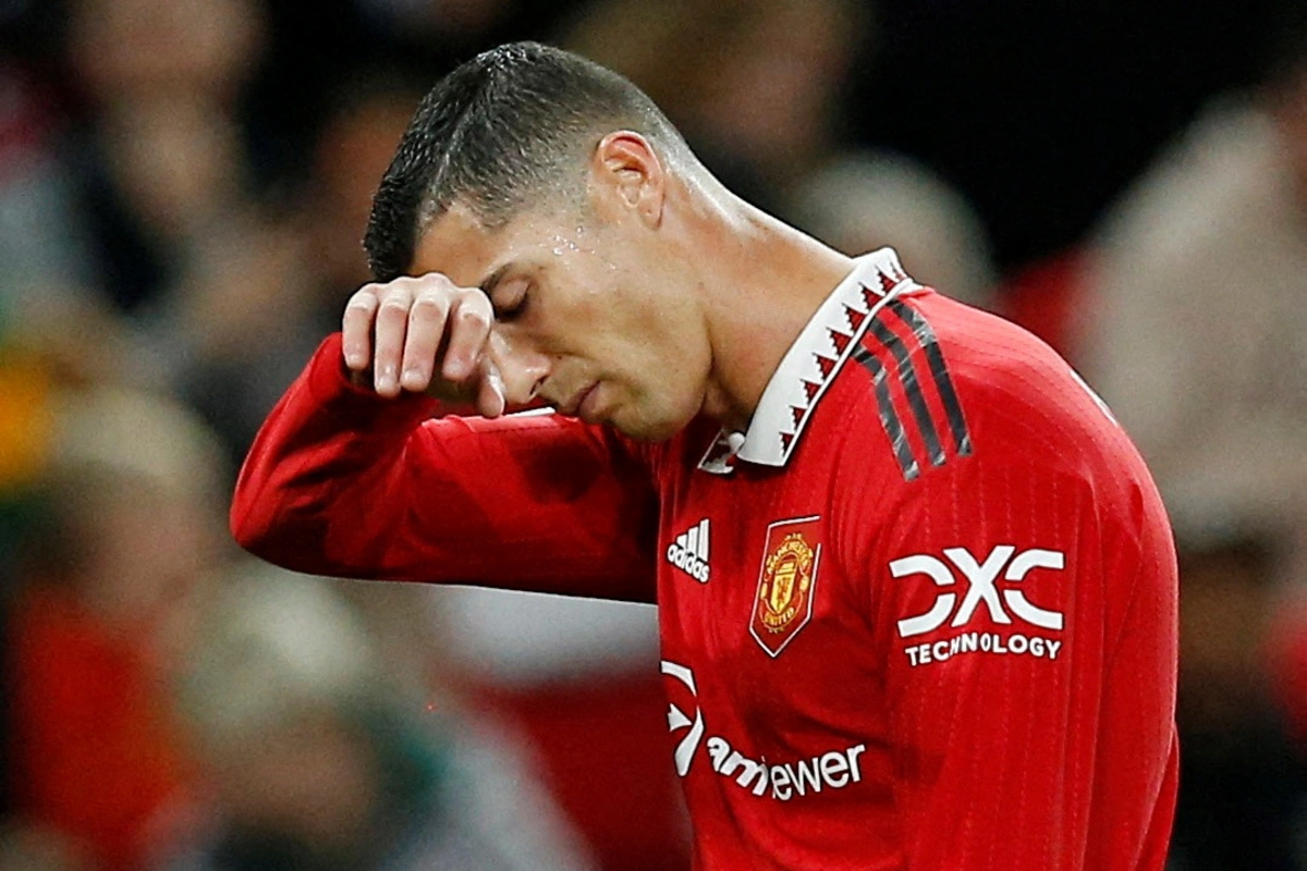 İngiltərə Futbol Assosiasiyası Ronaldonu cəzalandırıb