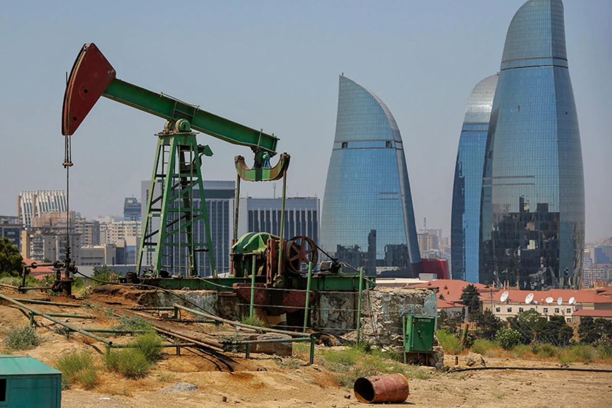 Азербайджанская нефть резко подешевела