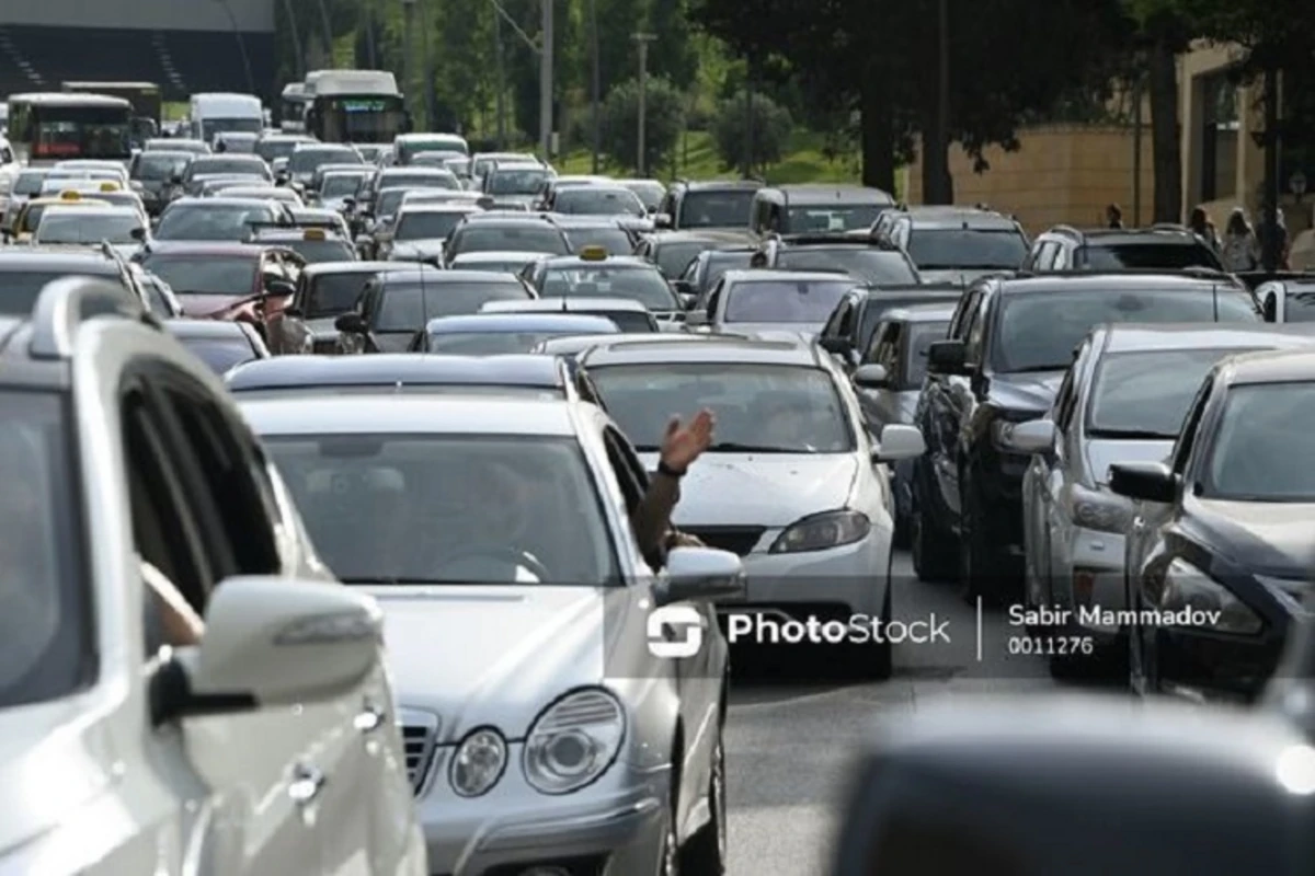 Hazırda paytaxtda sıxlıq olan yolların SİYAHISI Hazırda paytaxtda sıxlıq olan yolların SİYAHISI