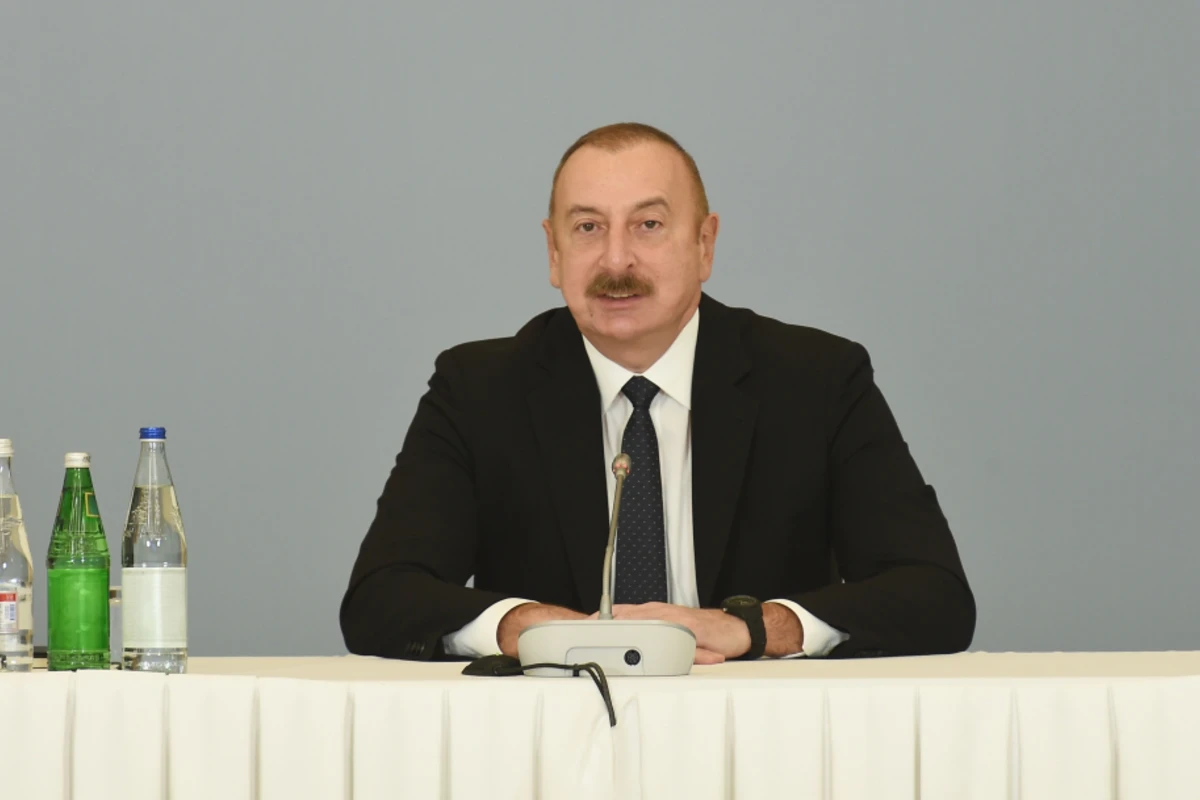 Prezident: Azərbaycanda uzun illərdir mövcud olan sabitlik iqtisadi inkişafımızın əsas amillərindəndir Prezident: Azərbaycanda uzun illərdir mövcud olan sabitlik iqtisadi inkişafımızın əsas amillərindəndir