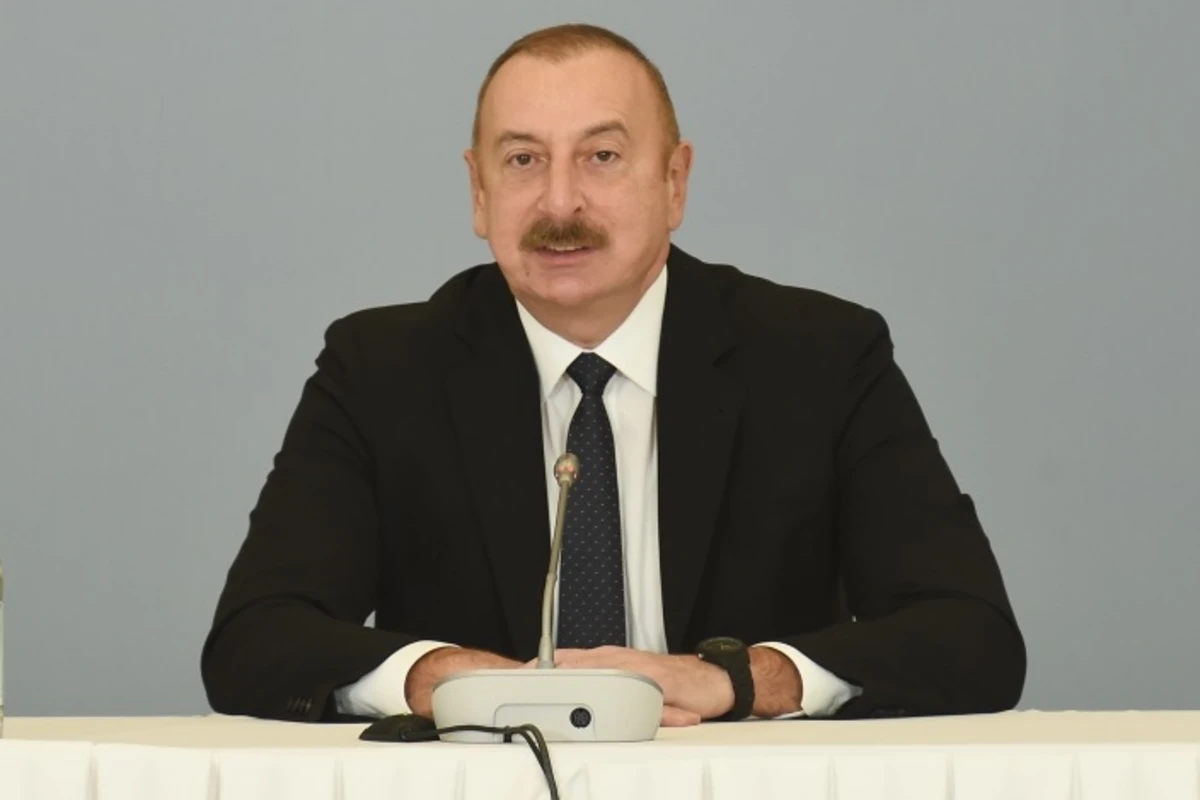 Prezident: “Türk dövlətləri arasında əməkdaşlıq Orta Dəhlizin inkişafına əsas töhfələrdən biri olacaq” Prezident: “Türk dövlətləri arasında əməkdaşlıq Orta Dəhlizin inkişafına əsas töhfələrdən biri olacaq”