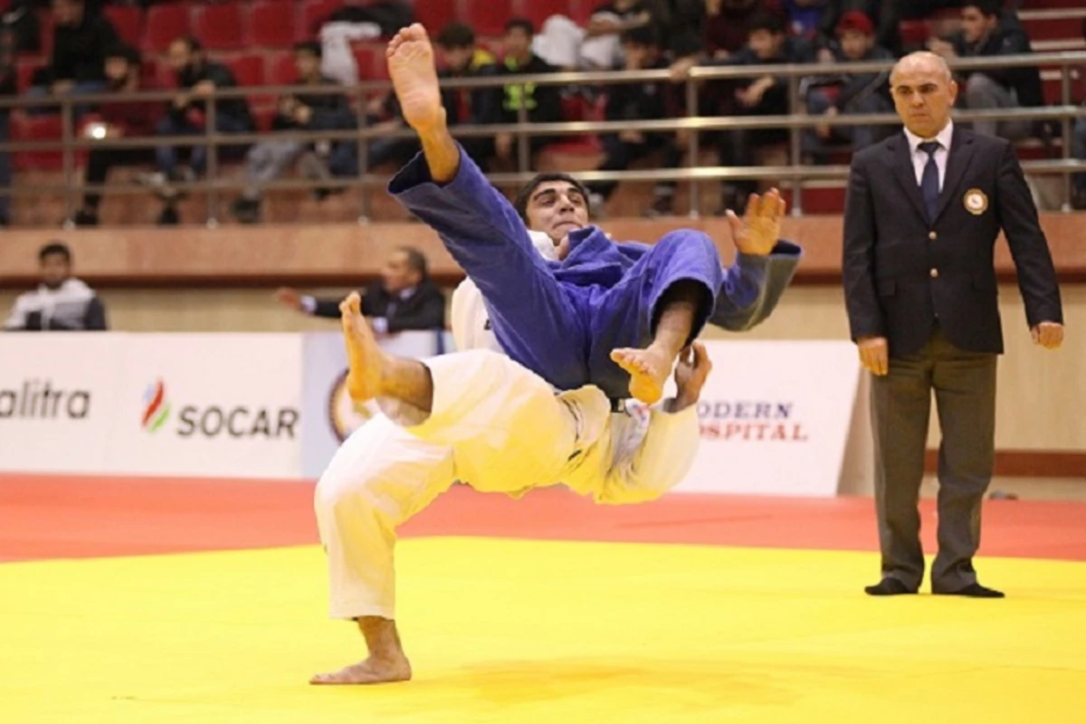 Bakıda Olimpiya Kompleksində qətl törədən tanınmış məşqçinin oğludur Bakıda Olimpiya Kompleksində qətl törədən tanınmış məşqçinin oğludur