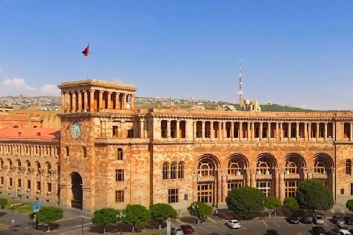 Ağıllanmayan Ermənistana qərb çomağı - VİDEO