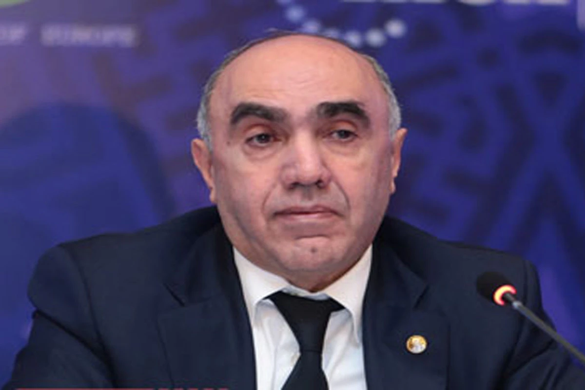 Zakir Qaralovun qohumu işdən çıxarılıb