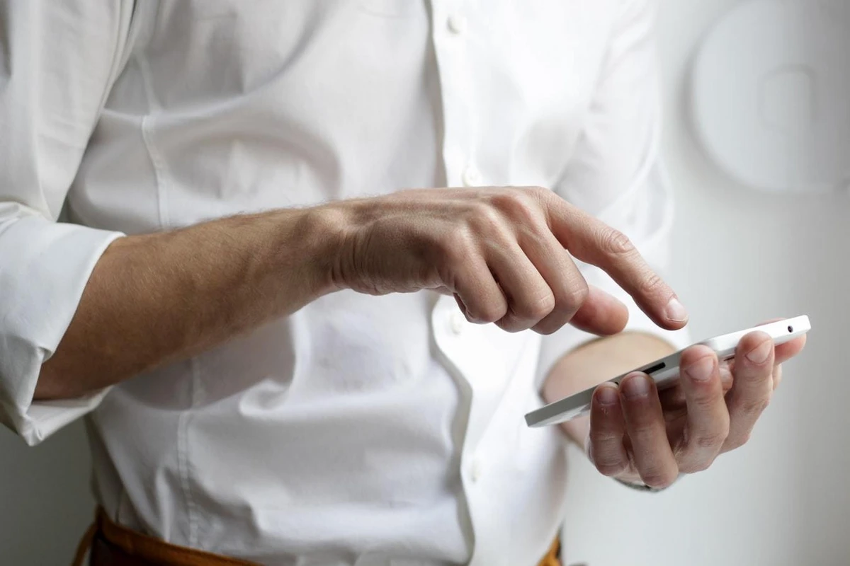 Azərbaycanda mobil telefonlarla bağlı bunu etmək QADAĞAN EDİLİR