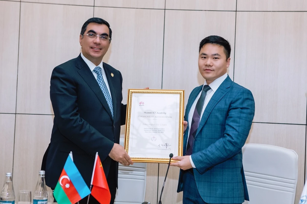 Академия ИКТ Huawei задействует лучшие учебные заведения Азербайджана - ФОТО