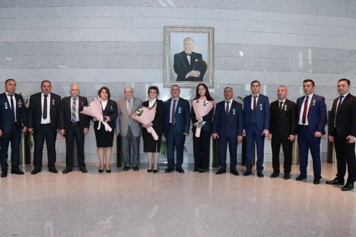 Neft sənayesi işçilərinə yüksək dövlət təltifləri təqdim olunub - FOTO