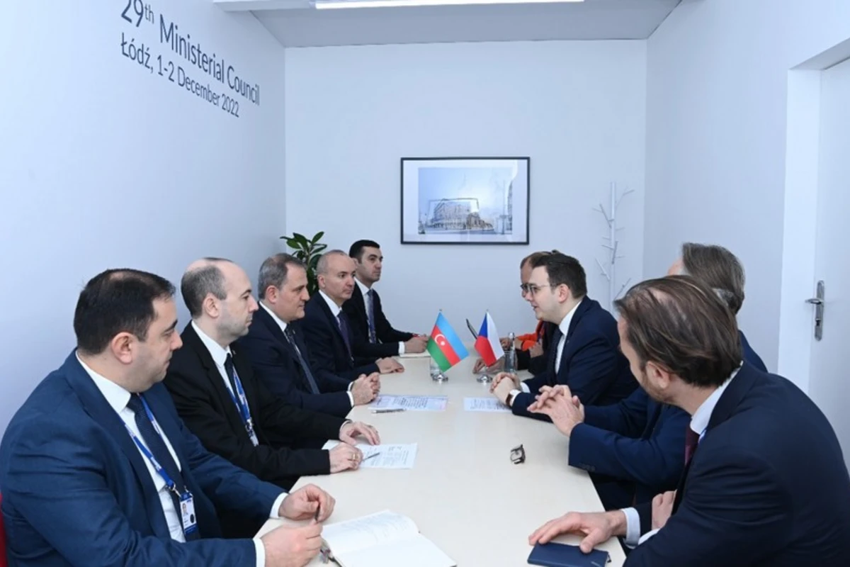 Ceyhun Bayramov çexiyalı həmkarı ilə danışıqlar apardı Ceyhun Bayramov çexiyalı həmkarı ilə danışıqlar apardı