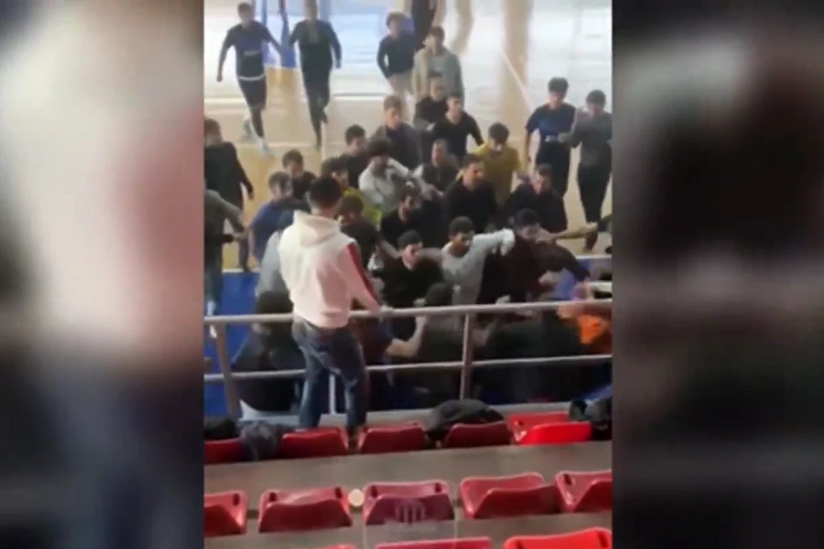 Заявление о массовой драке между студентами в Гяндже: Произошло недоразумение - ВИДЕО