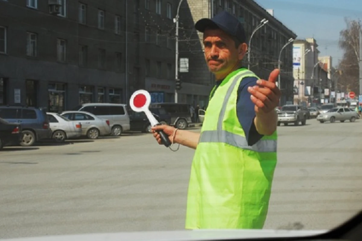 Bakıda sürücü ilə dalaşan “parkovşik” həbs edildi