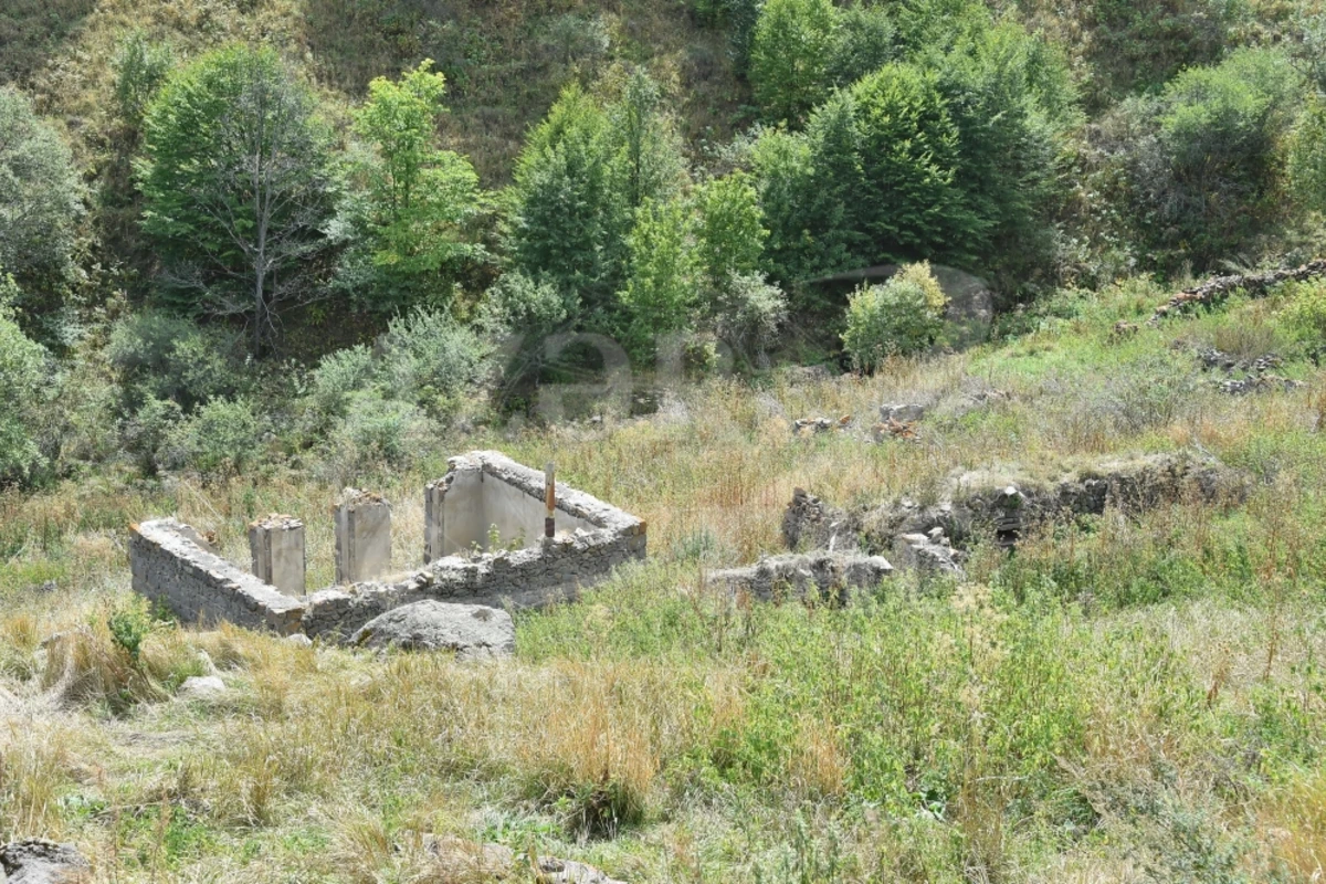 Ermənilərin viran qoyduğu Kəlbəcərin Armudlu kəndi - FOTO
