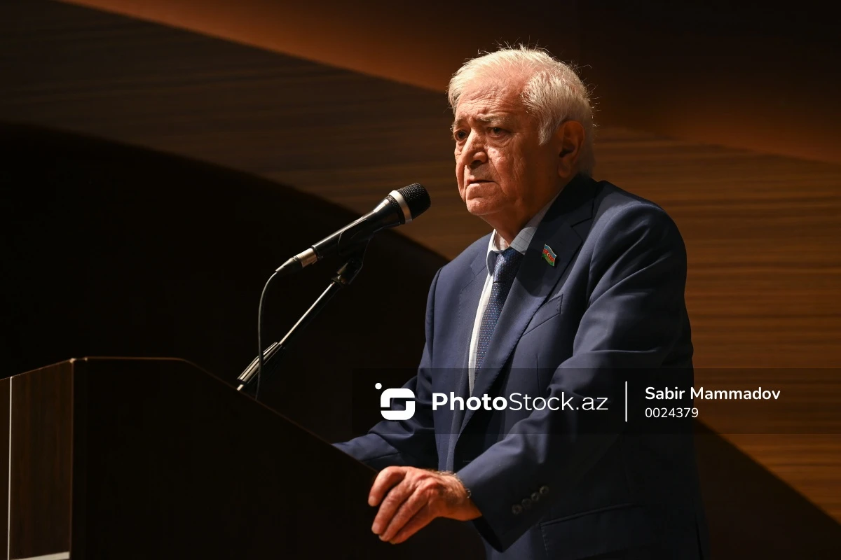Aqil Abbas: “Teatr direktorları özlərini prezident kimi hiss edirlər”
