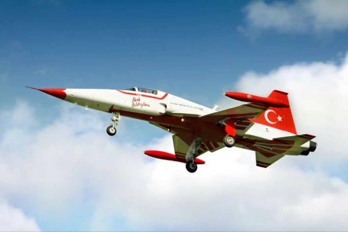“Türk Ulduzları”na məxsus “F-5” qəzaya uğradı - VİDEO