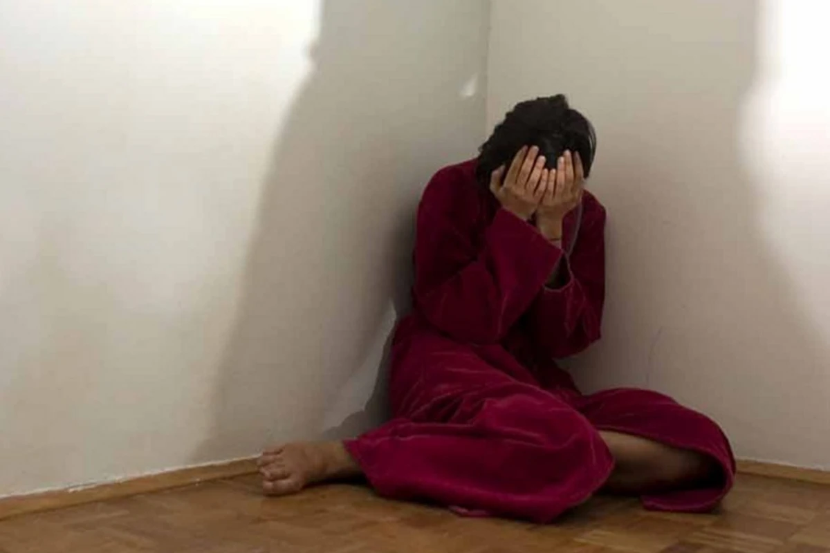 Azərbaycanda 3 uşaq anası əri tərəfindən vəhşicəsinə öldürüldü - TƏFƏRRÜAT Azərbaycanda 3 uşaq anası əri tərəfindən vəhşicəsinə öldürüldü - TƏFƏRRÜAT