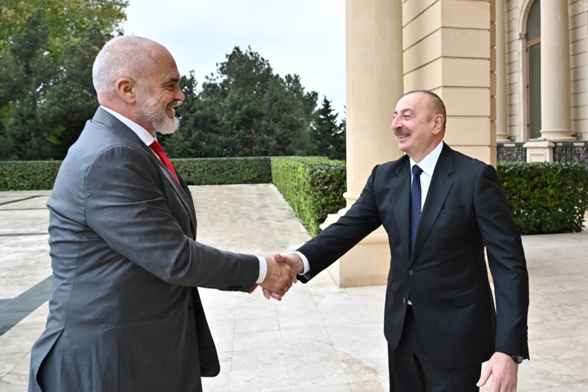 İlham Əliyevin Albaniyanın Baş naziri Edi Rama ilə təkbətək görüşü olub - YENİLƏNİB - FOTO İlham Əliyevin Albaniyanın Baş naziri Edi Rama ilə təkbətək görüşü olub - YENİLƏNİB - FOTO