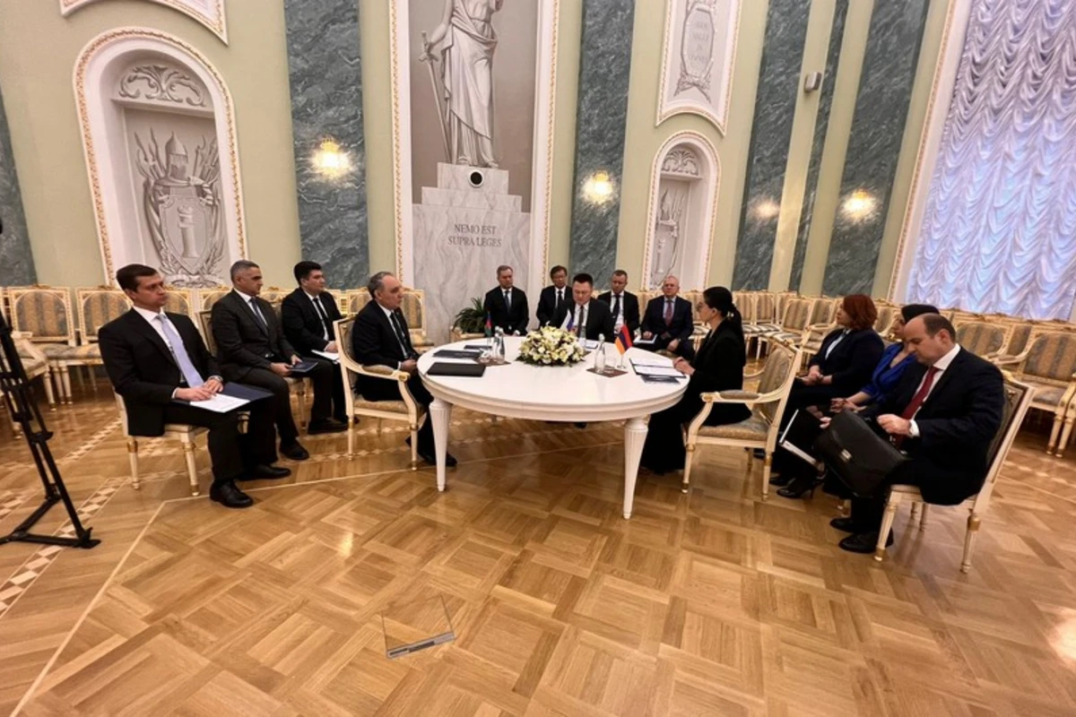 Azərbaycan, Rusiya və Ermənistan baş prokurorlarının görüşü keçirildi - FOTO Azərbaycan, Rusiya və Ermənistan baş prokurorlarının görüşü keçirildi - FOTO