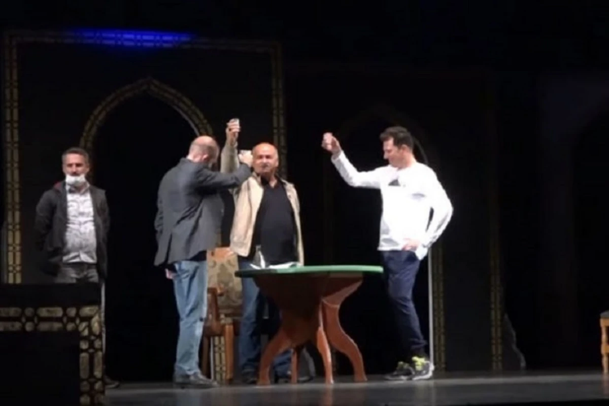 Aqil Ababsdan yaşlı aktyorların işdən çıxarılmasına ETİRAZ: “Elə tamaşalar qoyulur ki..” - VİDEO