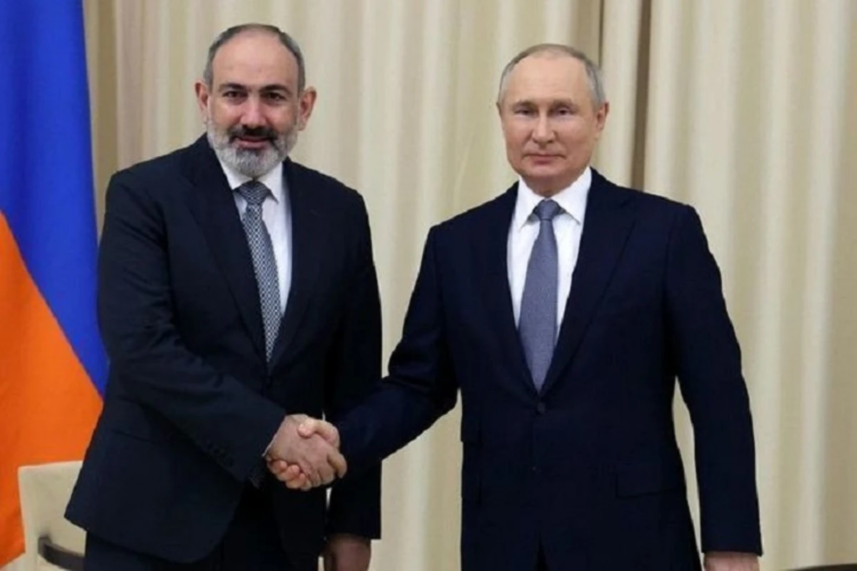 Putin Bişkekdə Paşinyanla görüşdü Putin Bişkekdə Paşinyanla görüşdü
