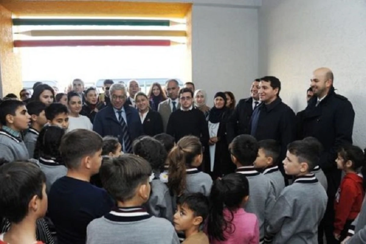 Hikmət Hacıyev və diplomatların Zəngilan məktəbliləri ilə səmimi söhbəti – VİDEO
