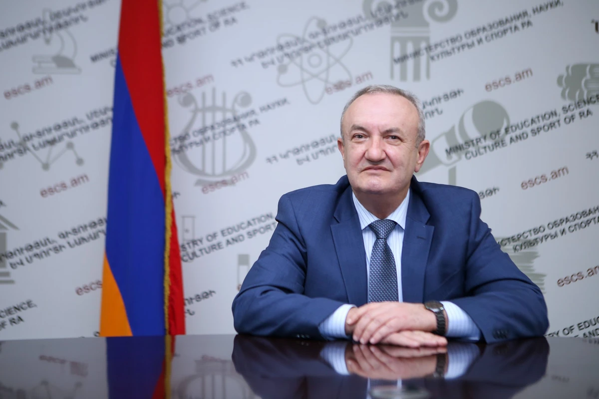 В Армении министр подал в отставку