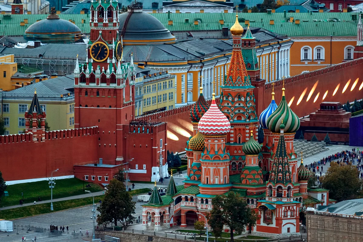 Кремль о выводе войск из Украины до конца года