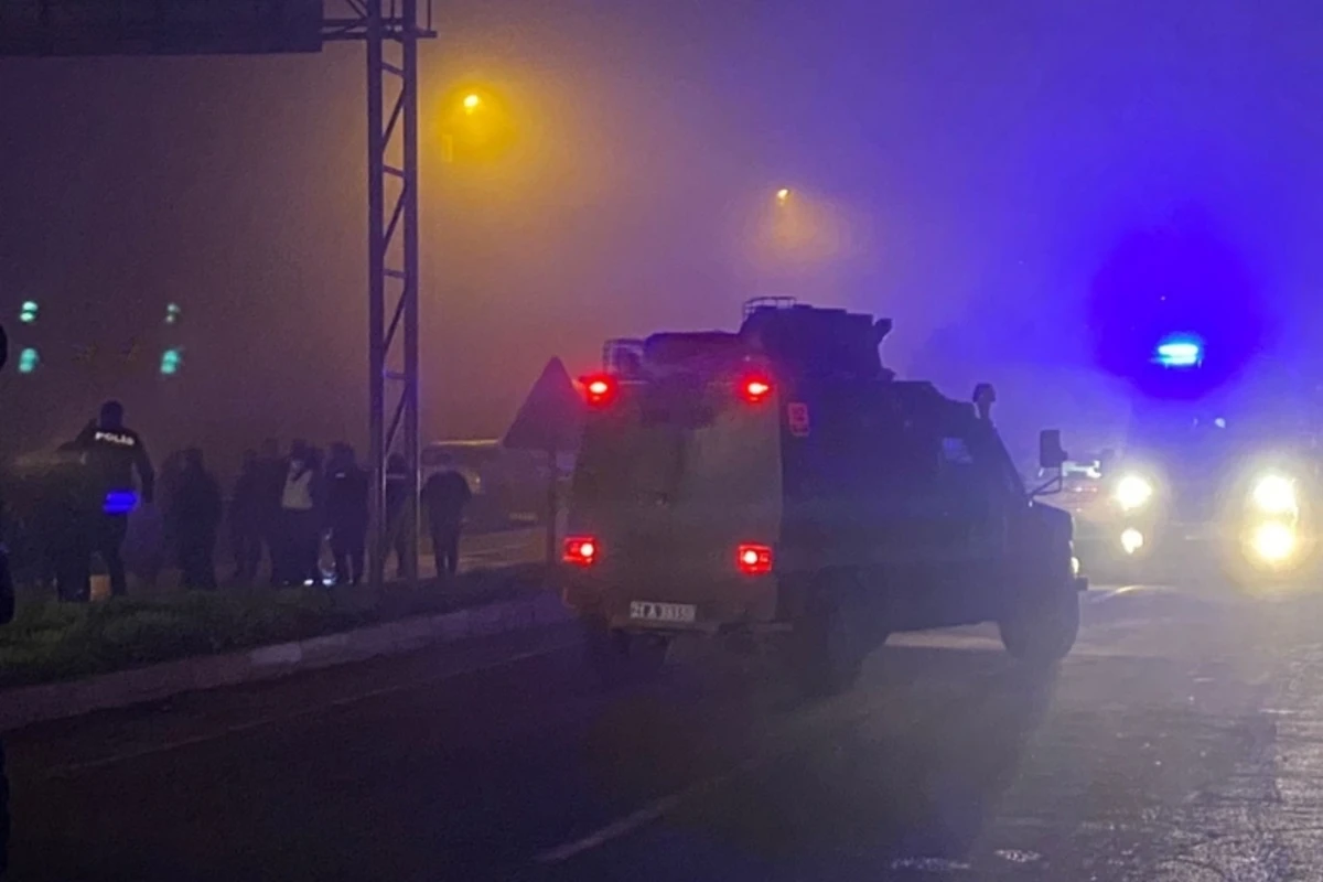 Türkiyədə içində bomba olan avtomobil partladıldı: Yaralıların sayı açıqlandı - YENİLƏNİB