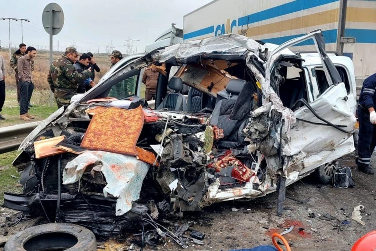 Возбуждено уголовное дело по факту ДТП на трассе Баку-Губа