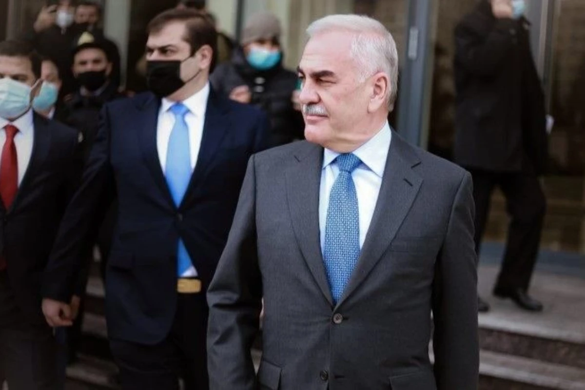 Bakıdakı məşhur taxta bazarı Vasif Talıbovdan alındı - FOTO