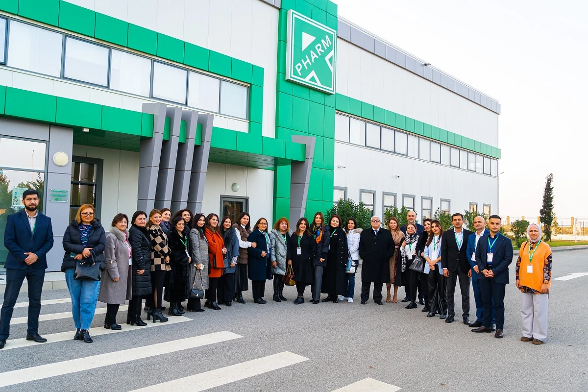 Aparıcı endokrinoloqlar Bakıda “R-Pharm” əczaçılıq zavodunu ziyarət etdilər - FOTO