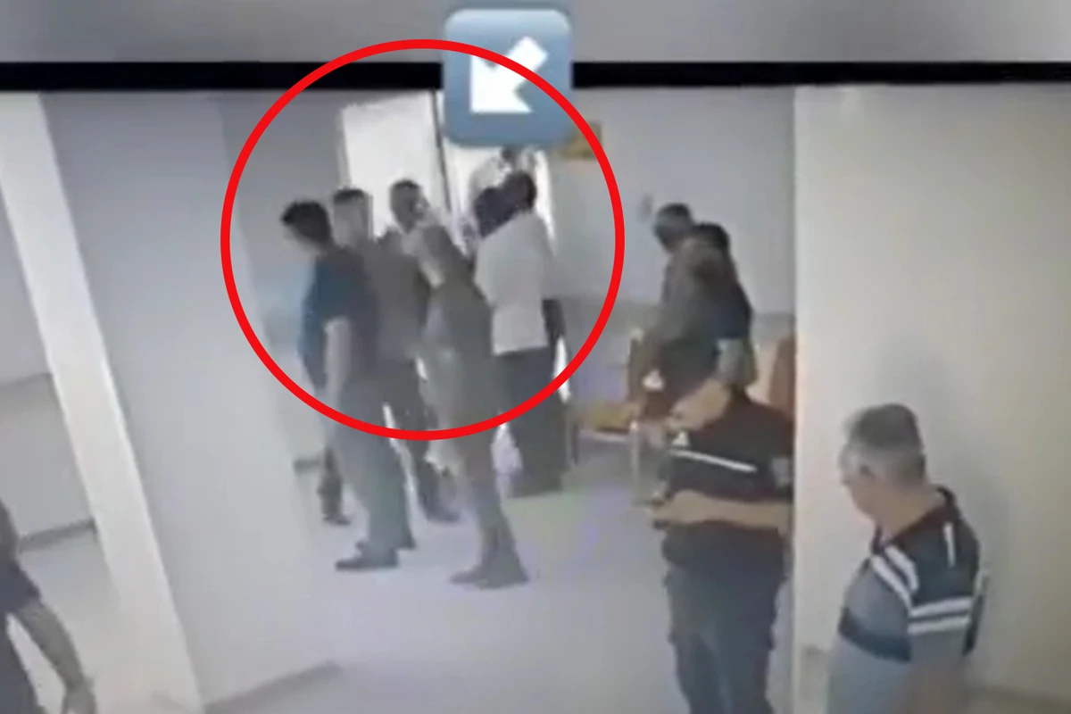 İş yoldaşının çənəsini qıran xəstəxana direktorundan növbəti qalmaqal: Bu dəfə qadını yumruqladı - FOTO/VİDEO İş yoldaşının çənəsini qıran xəstəxana direktorundan növbəti qalmaqal: Bu dəfə qadını yumruqladı - FOTO/VİDEO