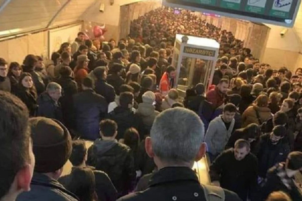 “28 May” metrosundakı görüntülərlə bağlı RƏSMİ AÇIQLAMA - FOTO/VİDEO