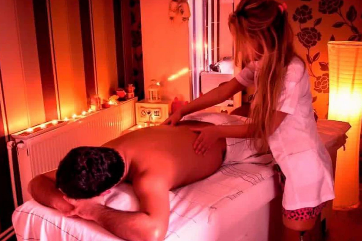 Təyinatı üzrə işləməyən masaj salonu: İntim xidmətlər leqallaşmalıdır, ya saman altından su yeritməyə davam?